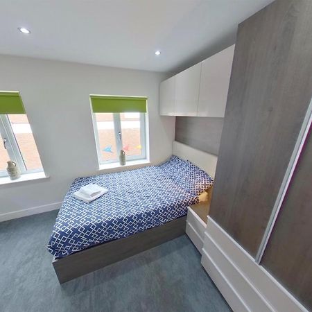 New House - Magnificent Studios In Coventry City Centre, Free Parking, By Covstays Exterior foto